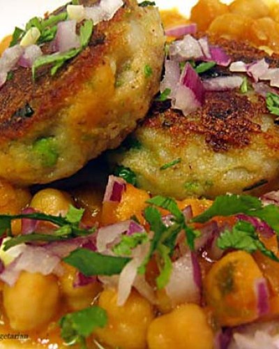 Aloo Tikki Chaat